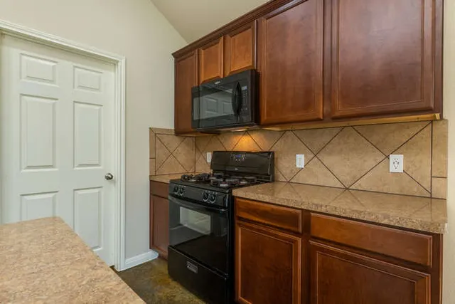 $260,000 | 4504 Halliday Avenue, Austin, TX 78725