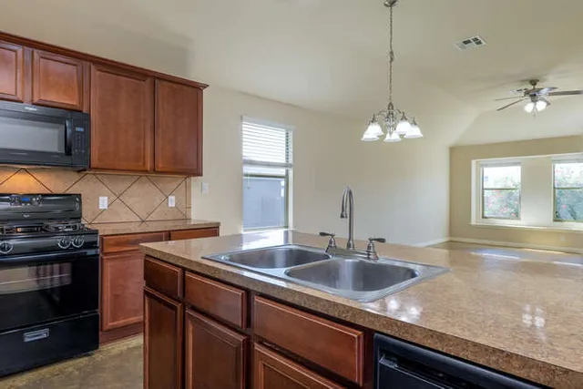 $260,000 | 4504 Halliday Avenue, Austin, TX 78725