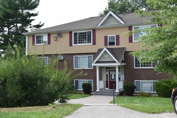 $1,809 | 3981 Brown Avenue, Unit 86, Manchester, NH 03103