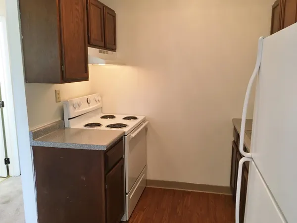 $1,809 | 3981 Brown Avenue, Unit 86, Manchester, NH 03103