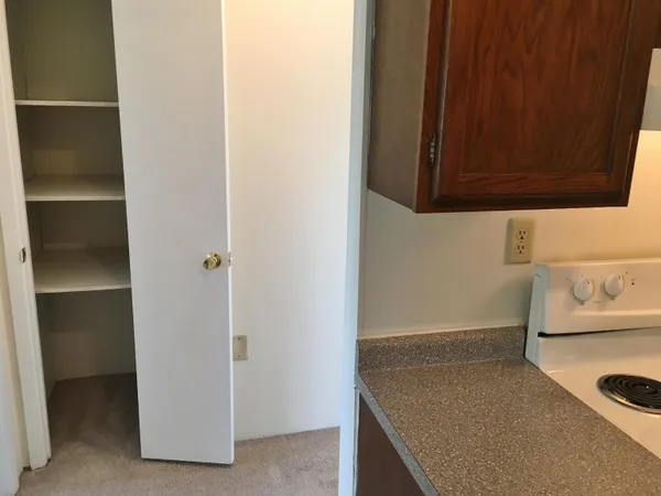 $1,809 | 3981 Brown Avenue, Unit 86, Manchester, NH 03103