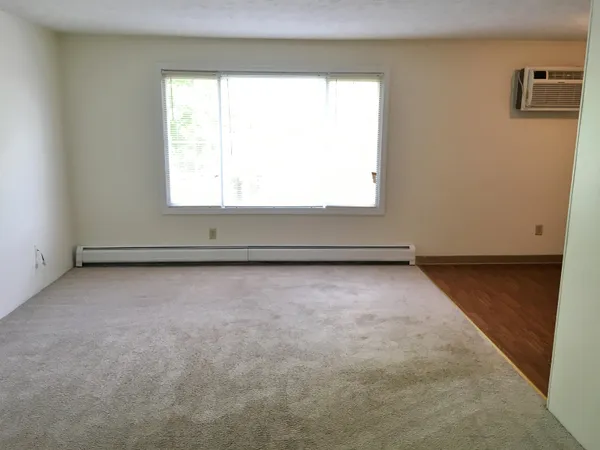 $1,809 | 3981 Brown Avenue, Unit 86, Manchester, NH 03103
