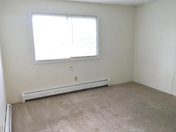 $1,809 | 3981 Brown Avenue, Unit 86, Manchester, NH 03103