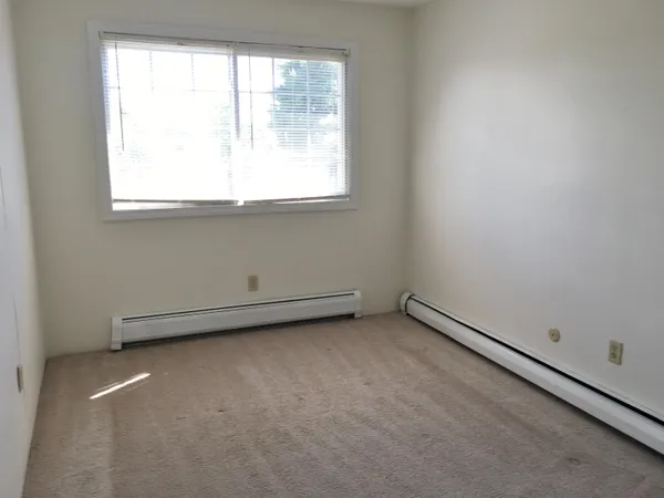 $1,809 | 3981 Brown Avenue, Unit 86, Manchester, NH 03103