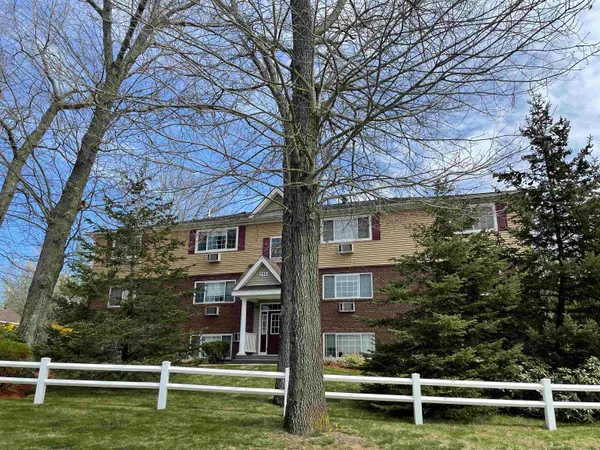 $1,809 | 3981 Brown Avenue, Unit 86, Manchester, NH 03103