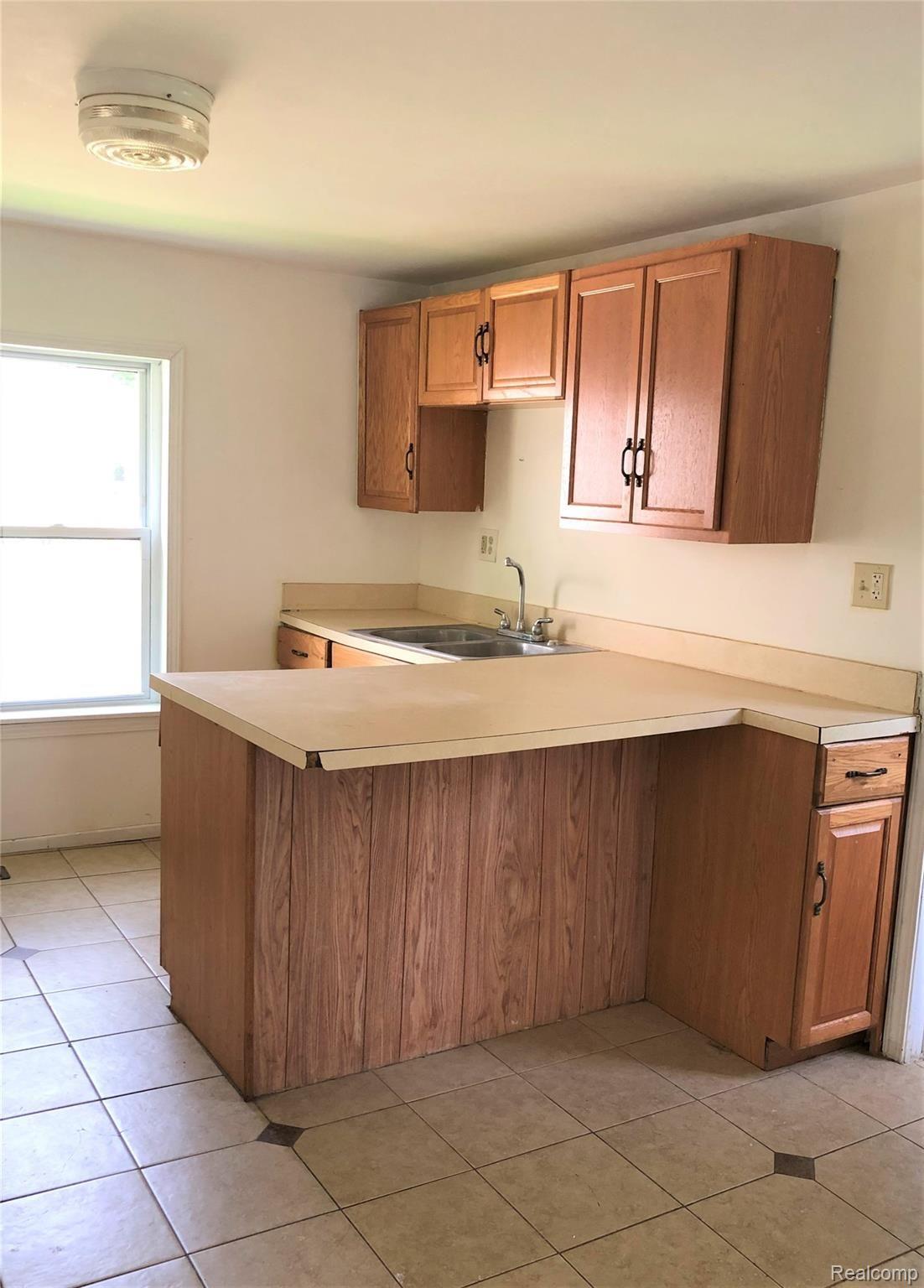 5461 North Street Dryden, MI 48428 - Photo 3 of 14 Kitchen 3.jpg