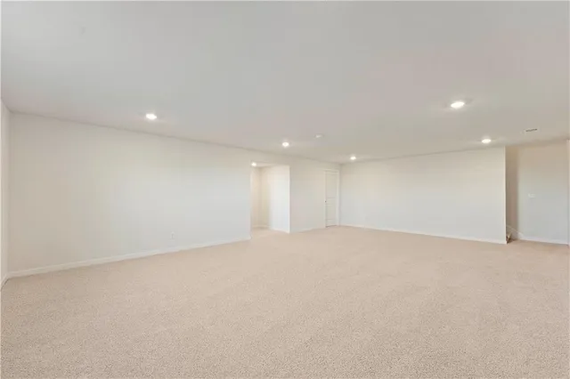 $471,990 | 2216 Crestview Court, Raymore, MO 64083