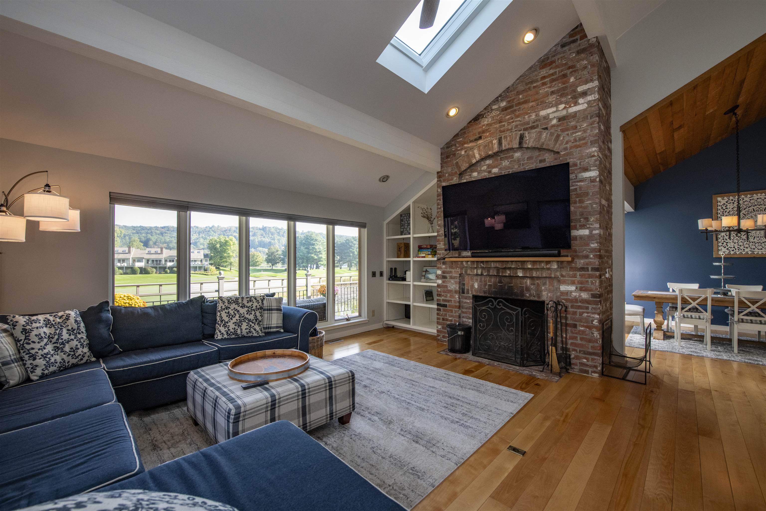 580 Murphys Road, Unit D Hartford, VT 05059 - Photo 2 of 33