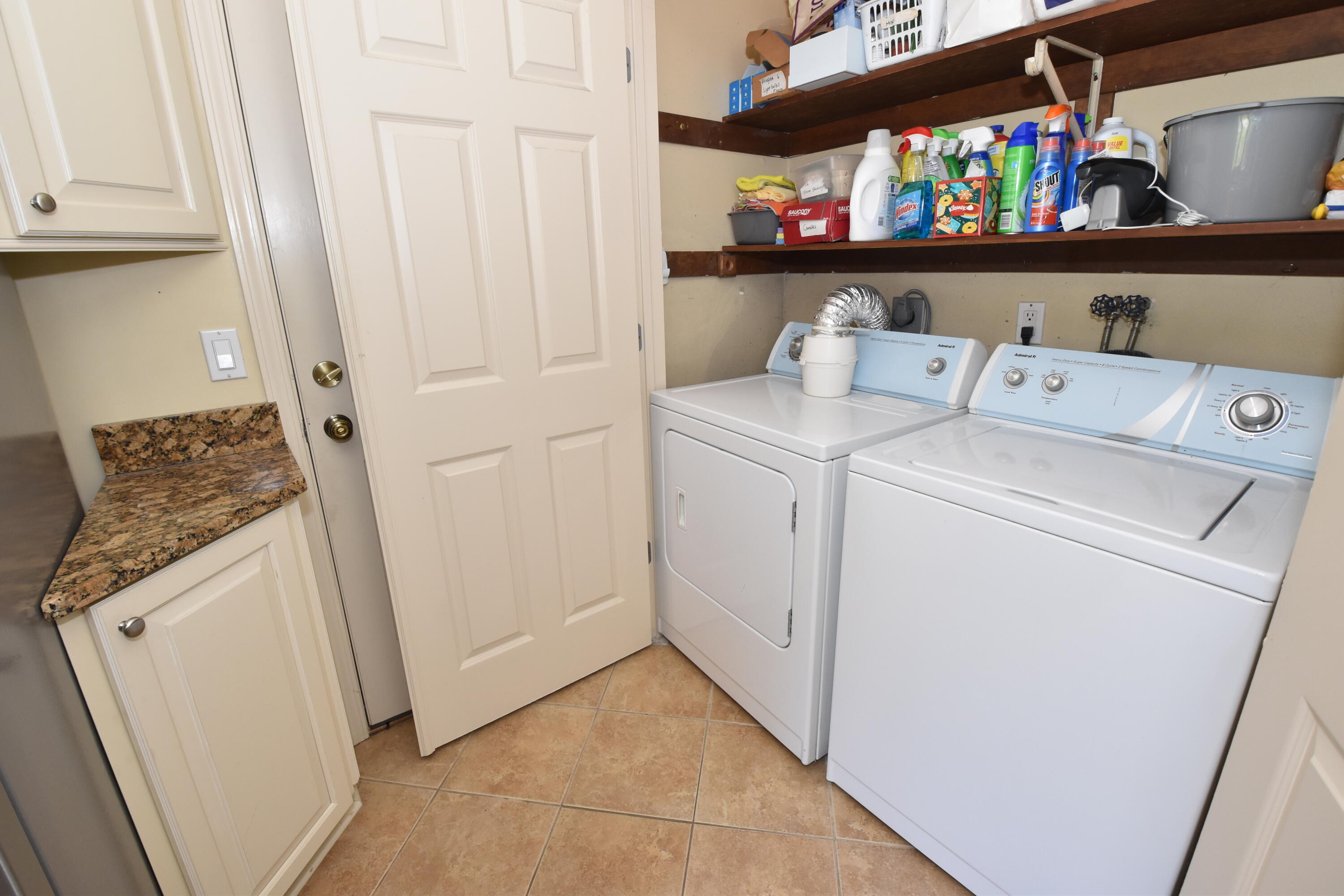 104 Woodfield Court Wind Point, WI 53402 - Photo 14 of 42 Laundry