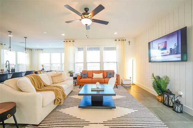 $4,800 | 7557 Donnelly Avenue, Dallas, TX 75228