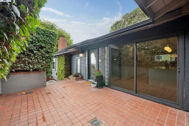 $1,848,000 | 201 Amherst Avenue, Kensington, CA 94708