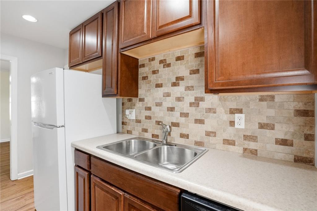 243 South Myrtle Street Winder, GA 30680 - Photo 12 of 28