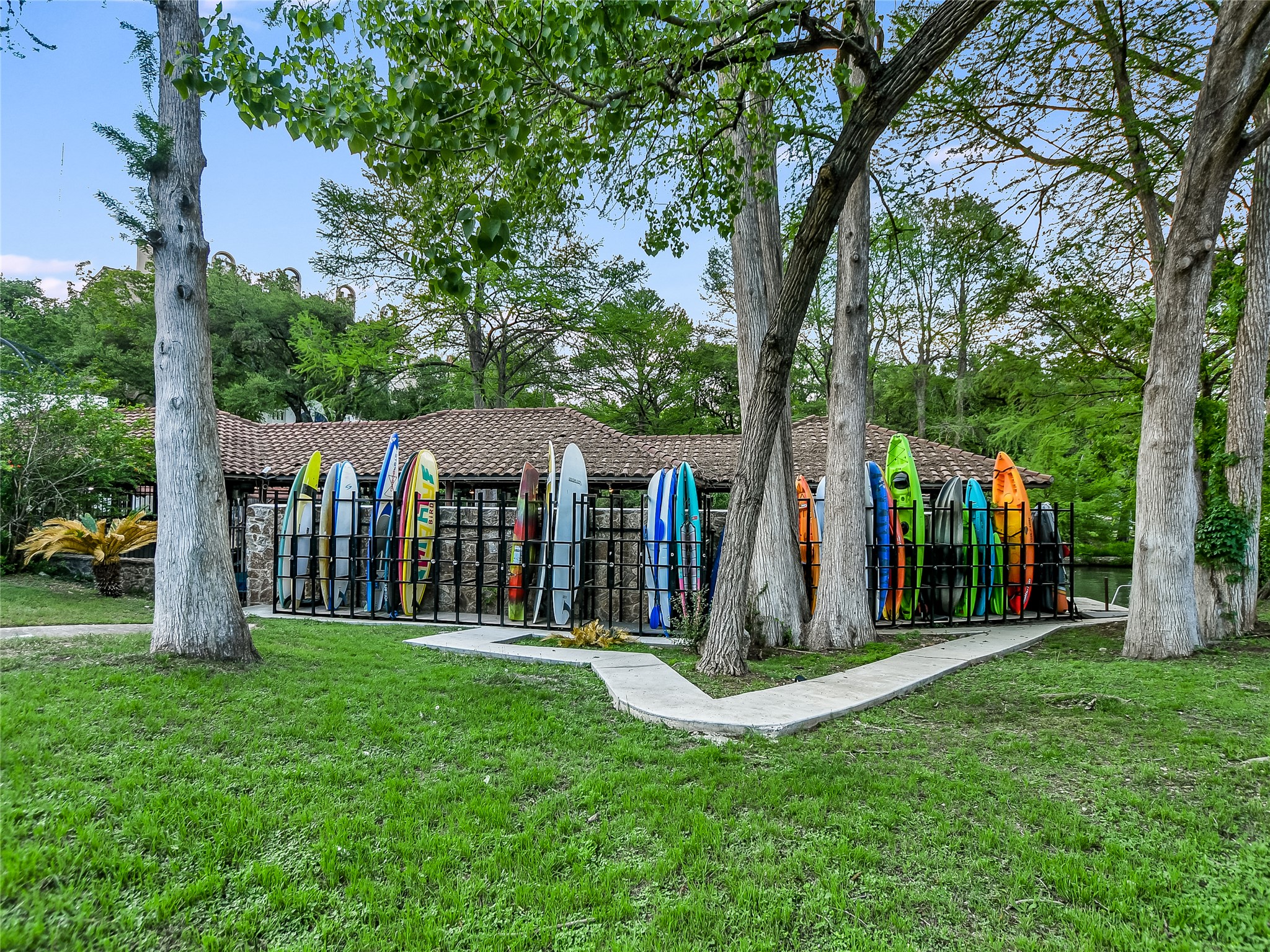 1910 Rue De St Tropez, Unit 4 Austin, TX 78746 - Photo 27 of 36