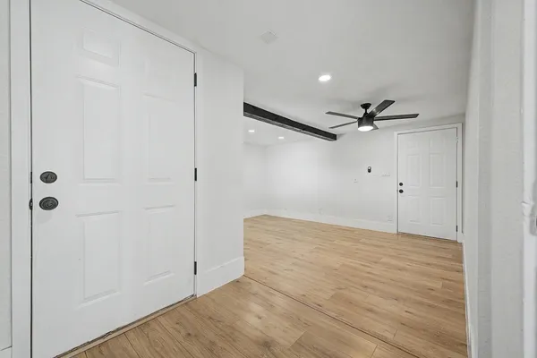 $2,490 | 8233 North 29th Avenue, Phoenix, AZ 85051