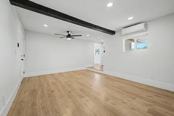 $2,490 | 8233 North 29th Avenue, Phoenix, AZ 85051