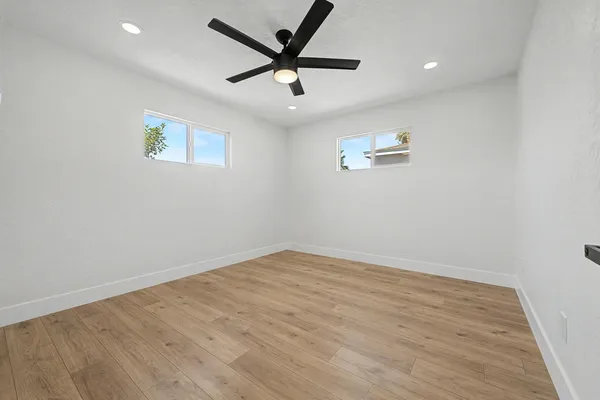$2,490 | 8233 North 29th Avenue, Phoenix, AZ 85051