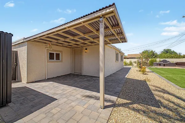 $2,490 | 8233 North 29th Avenue, Phoenix, AZ 85051