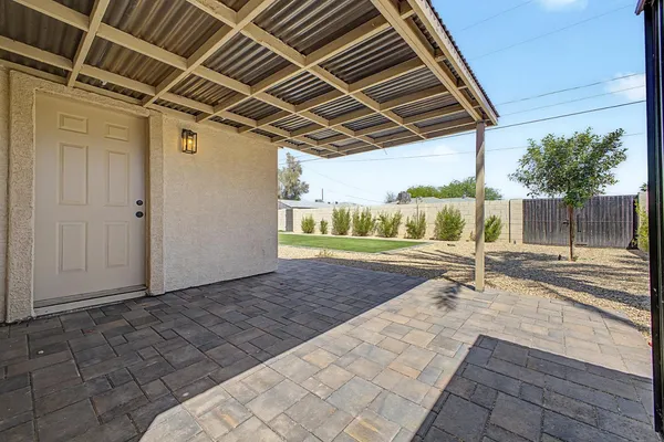 $2,490 | 8233 North 29th Avenue, Phoenix, AZ 85051