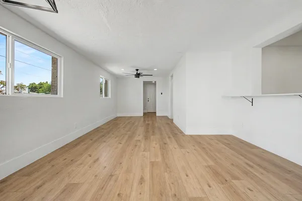 $2,490 | 8233 North 29th Avenue, Phoenix, AZ 85051