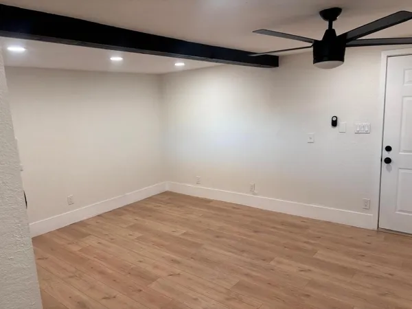 $2,490 | 8233 North 29th Avenue, Phoenix, AZ 85051