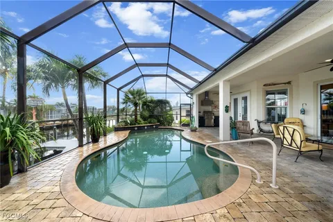 $585,000 | 4424 North Bay Circle, North Fort Myers, FL 33903