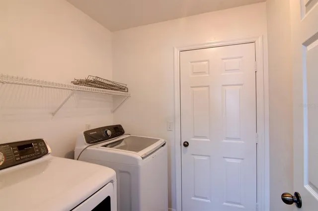 a view of utility room