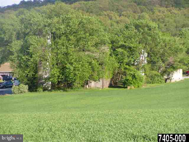 2605 Springwood Road York, PA 17402 - Photo 4 of 14 Gallery Image 4