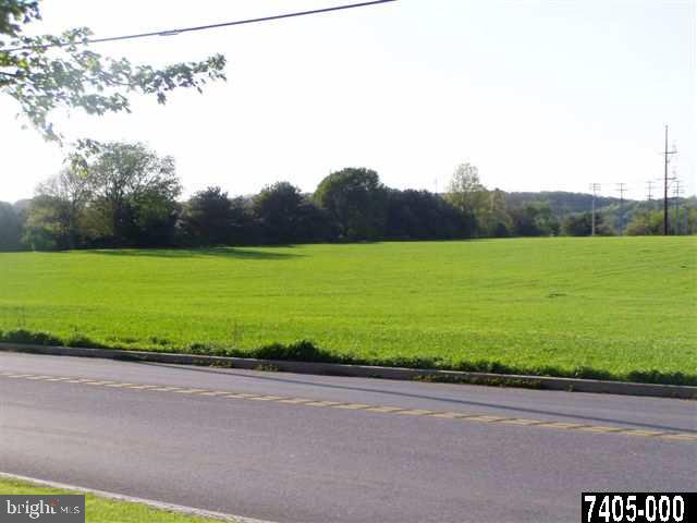 2605 Springwood Road York, PA 17402 - Photo 6 of 14 Gallery Image 6