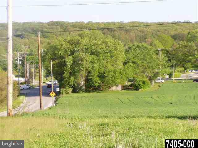 2605 Springwood Road York, PA 17402 - Photo 9 of 14 Gallery Image 9