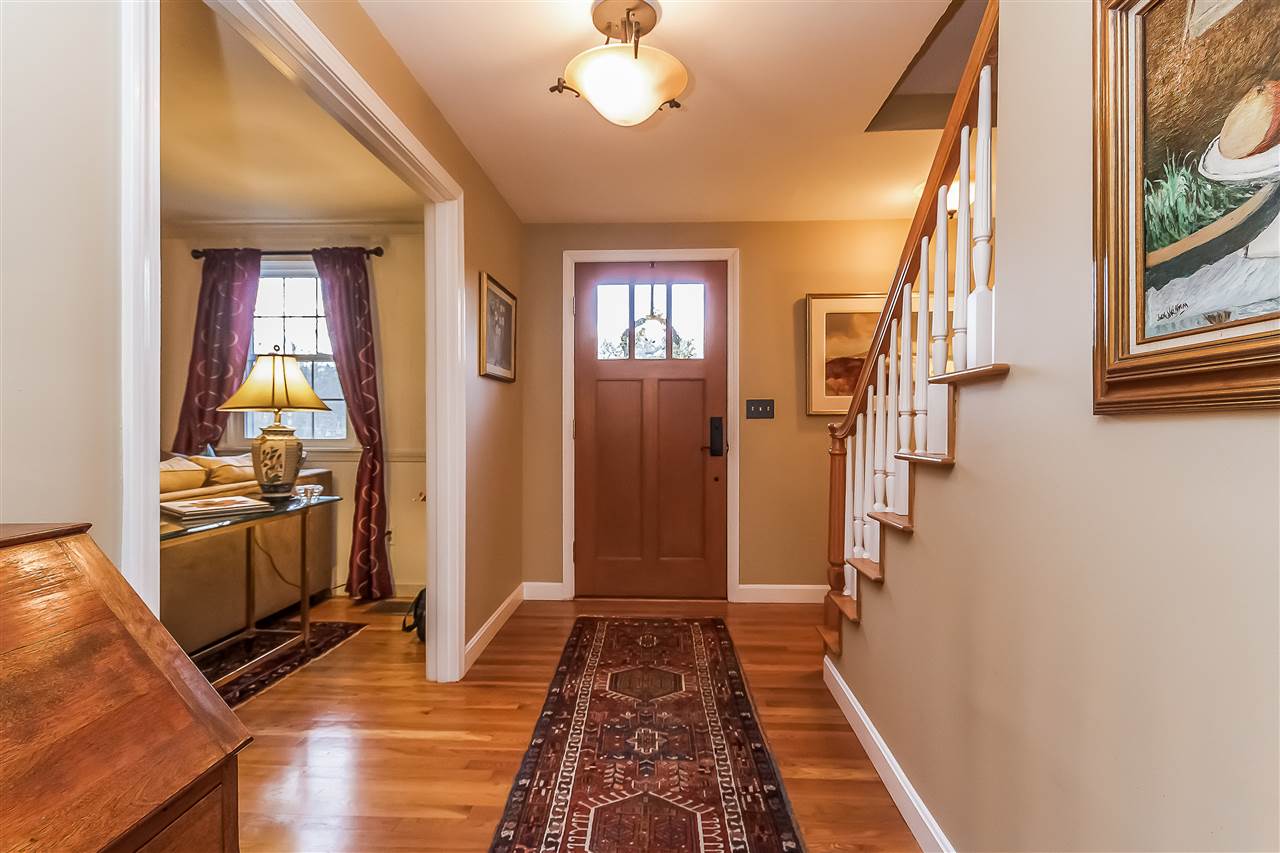215 Boston Post Road Amherst, NH 03031 - Photo 3 of 31