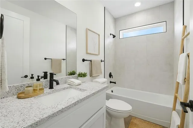 $457,445 | 1822 Woodward Circle, Raymore, MO 64083