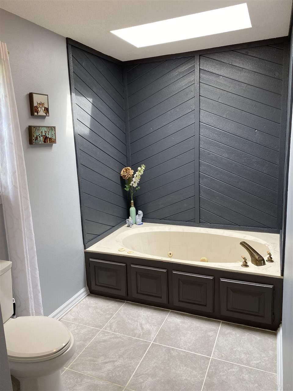 1880 West Kingsfield Road Cantonment, FL 32533 - Photo 9 of 20 Gallery Image 9