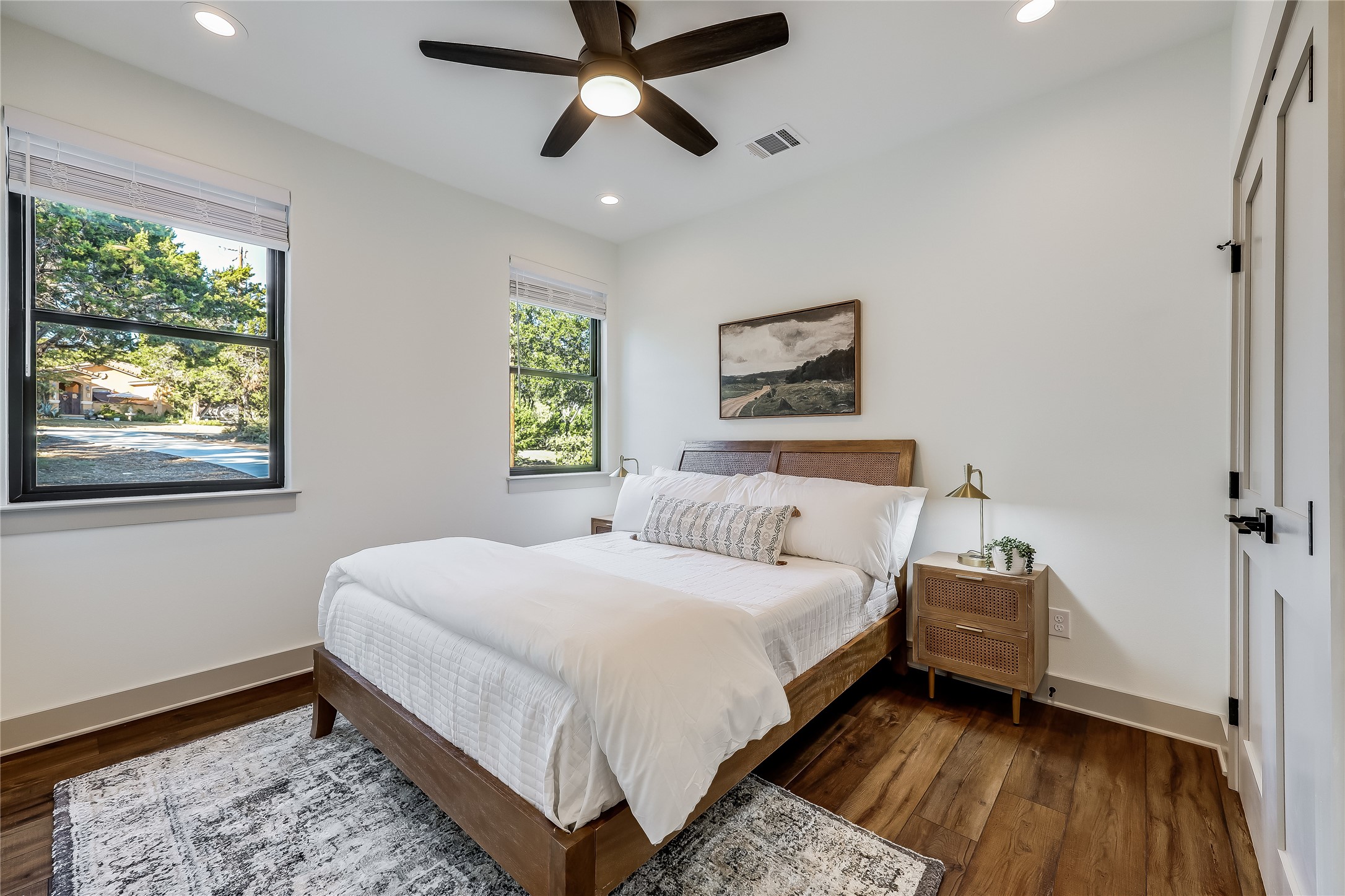 7601 Bar K Ranch Road Lago Vista, TX 78645 - Photo 23 of 38 Secondary bedroom on main level