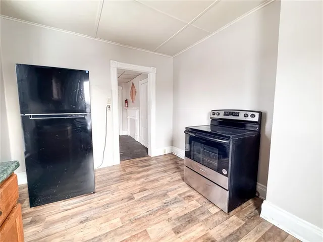 $800 | 219 13th Street, Unit 2, Beaver Falls, PA 15010