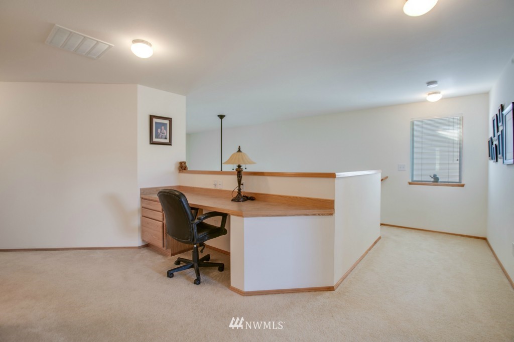 259 Whitman Place Northeast Renton, WA 98059 - Photo 13 of 16