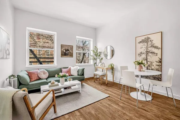 $470,000 | 406 West 46th Street, Unit 3B | Hell's Kitchen