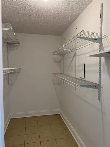 $72,000 | 6200 Riverside Drive, Unit 404, Metairie, LA 70003