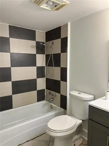 $72,000 | 6200 Riverside Drive, Unit 404, Metairie, LA 70003