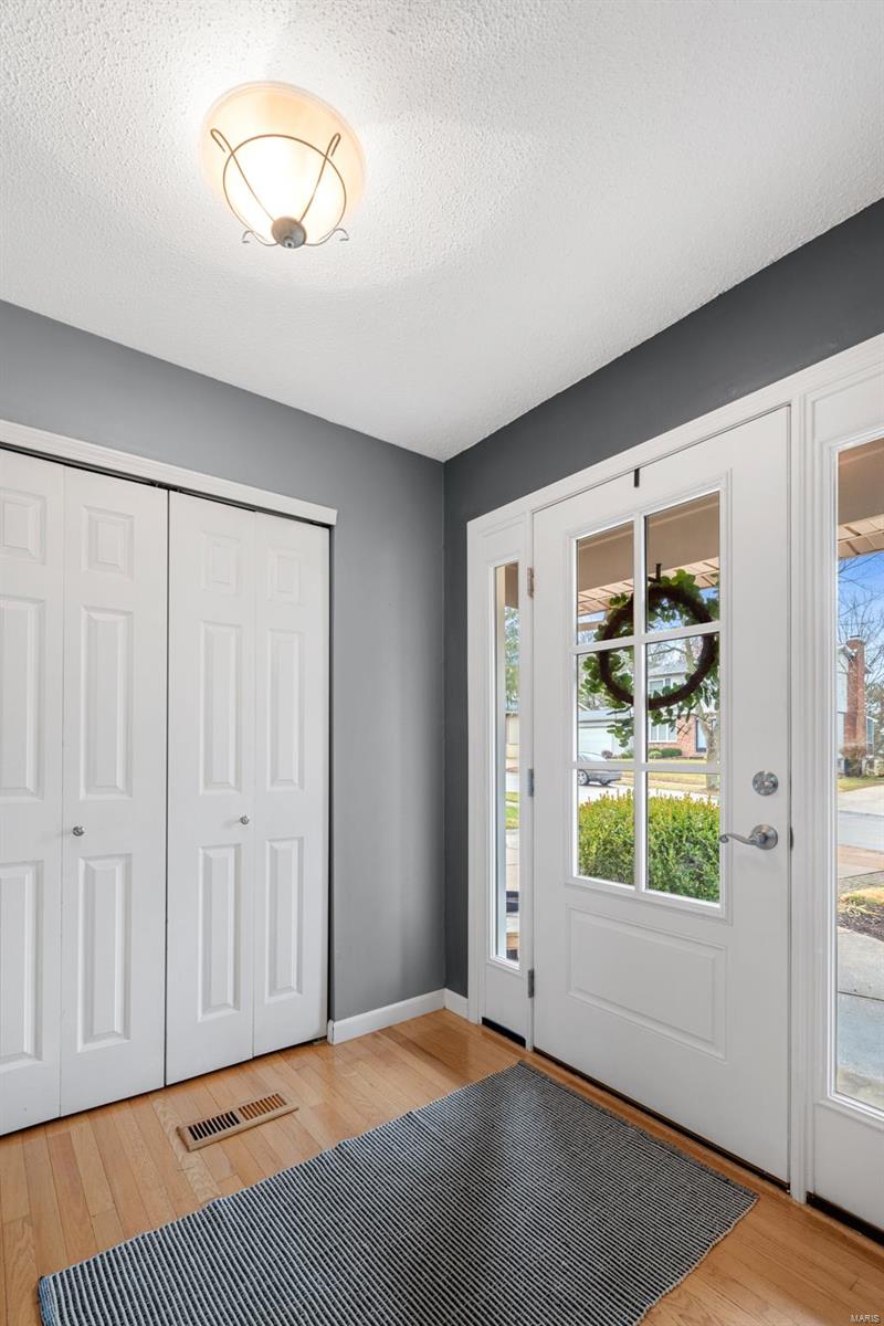 2286 Hill House Road Chesterfield, MO 63017 - Photo 2 of 30 Gallery Image 2