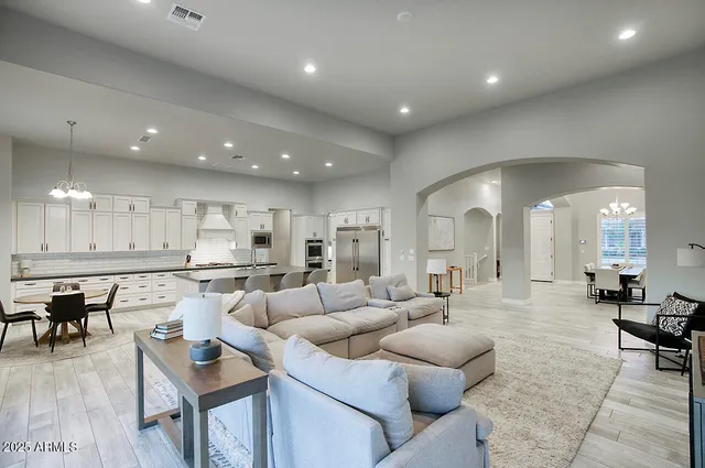 $1,750,000 | 20061 East Cherrywood Court, Queen Creek, AZ 85142