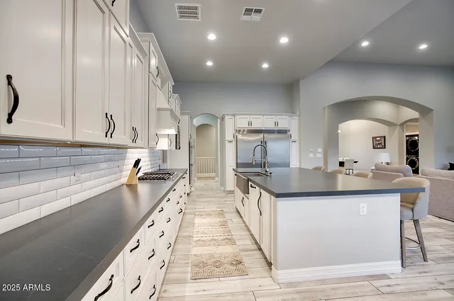 $1,750,000 | 20061 East Cherrywood Court, Queen Creek, AZ 85142