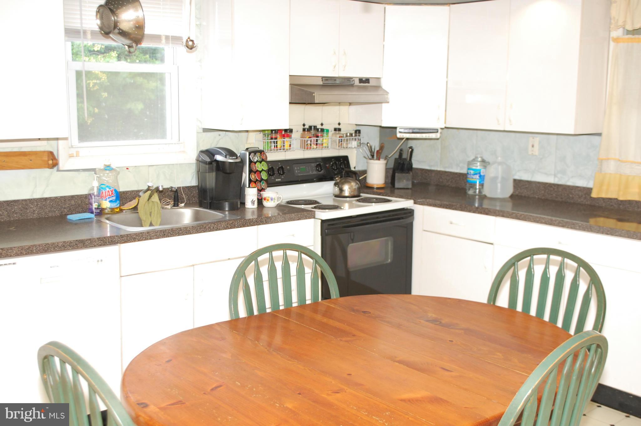 9740 Magledt Road Baltimore, MD 21234 - Photo 6 of 28 Kitchen