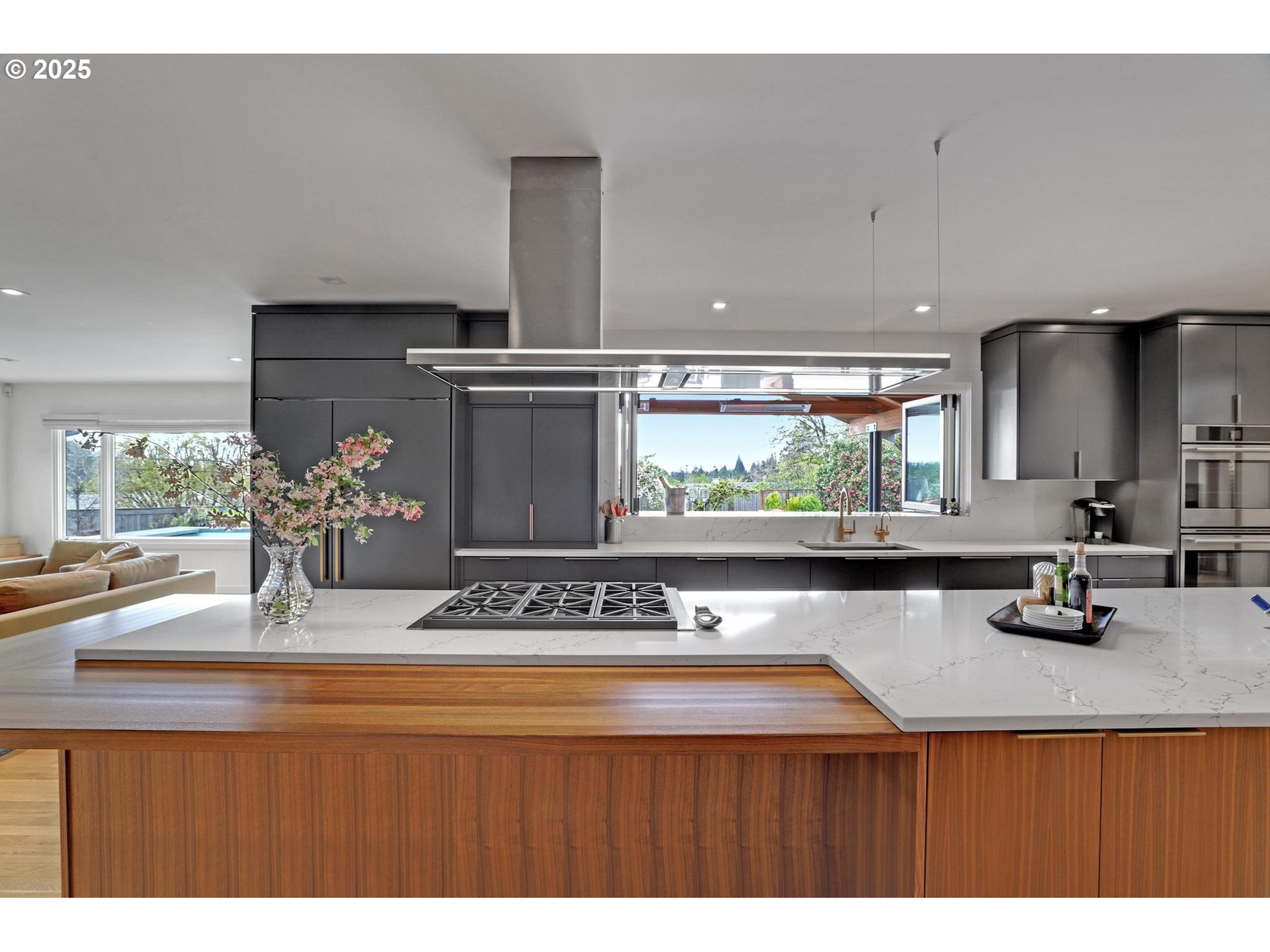 7750 Southwest Montclair Drive Portland, OR 97225 - Photo 12 of 48