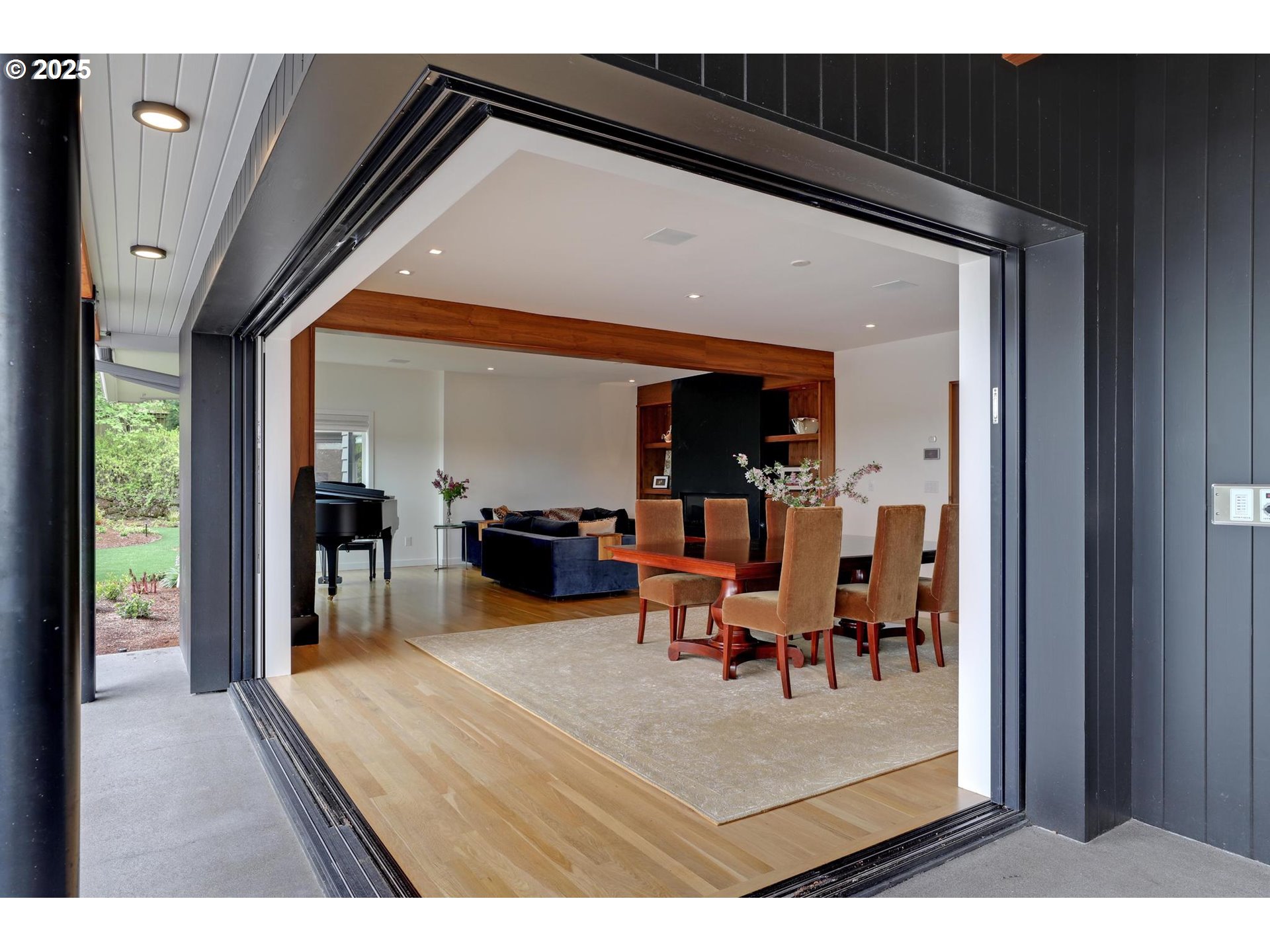 7750 Southwest Montclair Drive Portland, OR 97225 - Photo 14 of 48