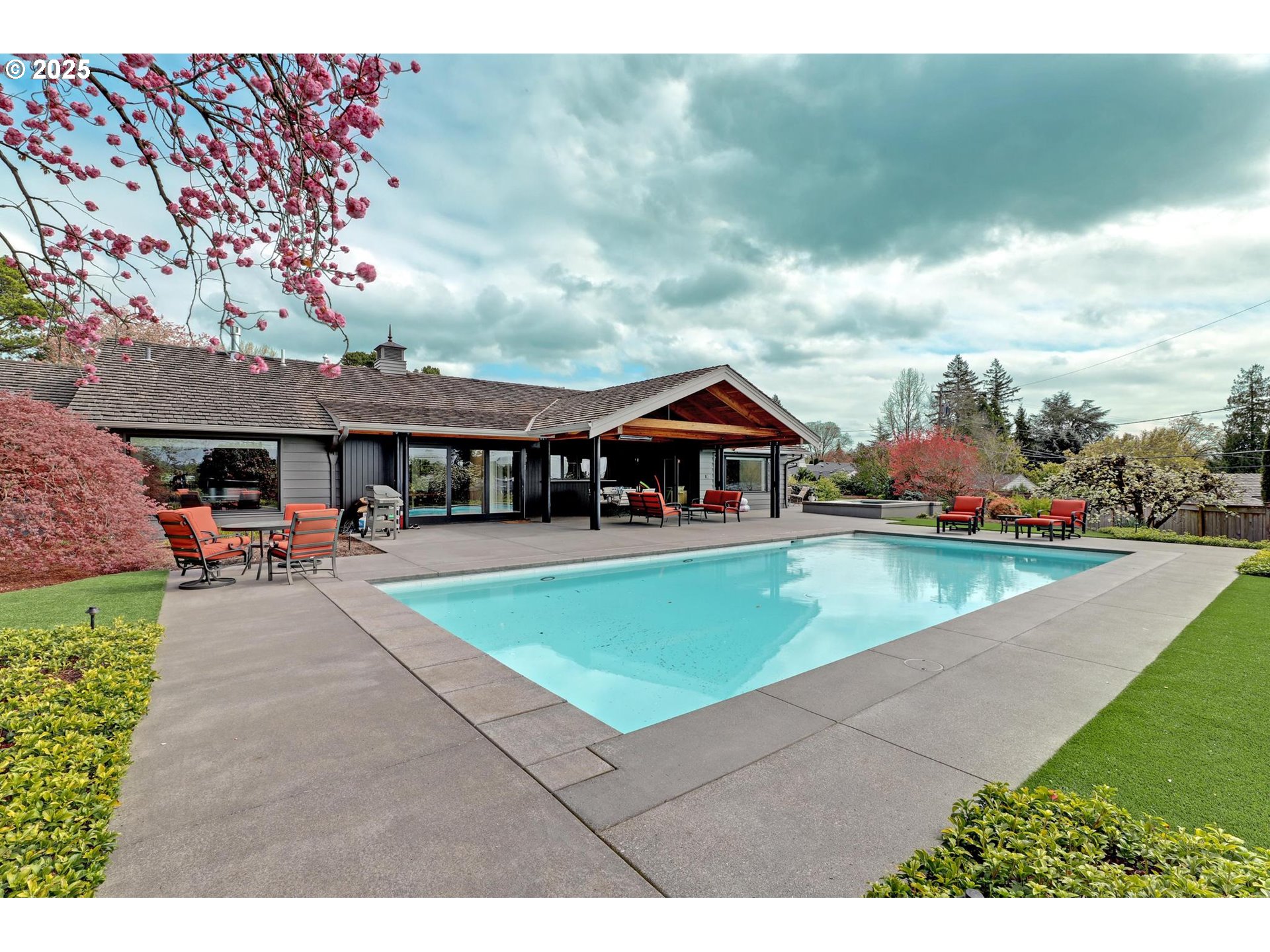 7750 Southwest Montclair Drive Portland, OR 97225 - Photo 16 of 48