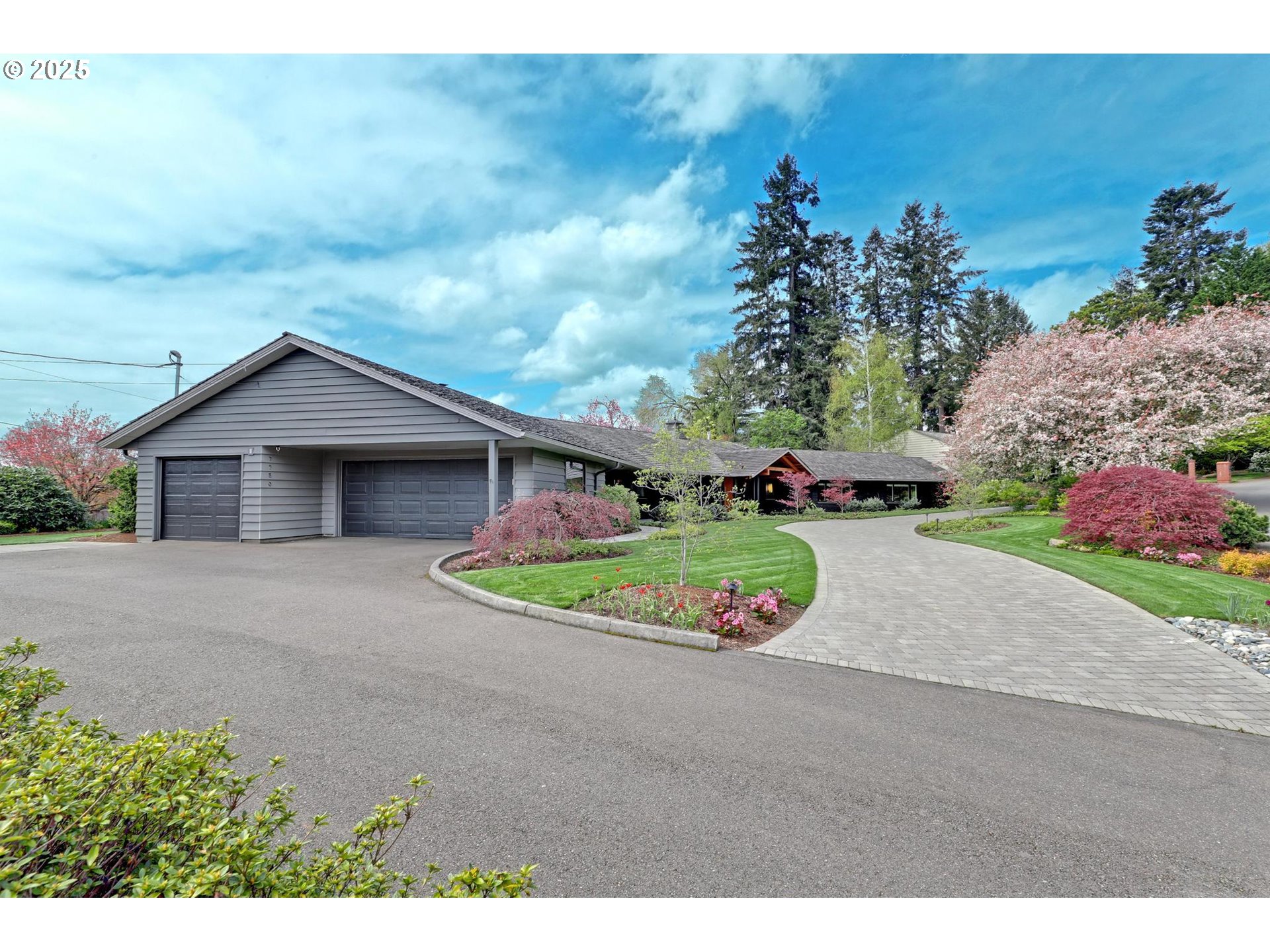 7750 Southwest Montclair Drive Portland, OR 97225 - Photo 34 of 48