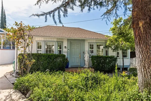 $885,000 | 610 East Marylind Avenue, Claremont, CA 91711