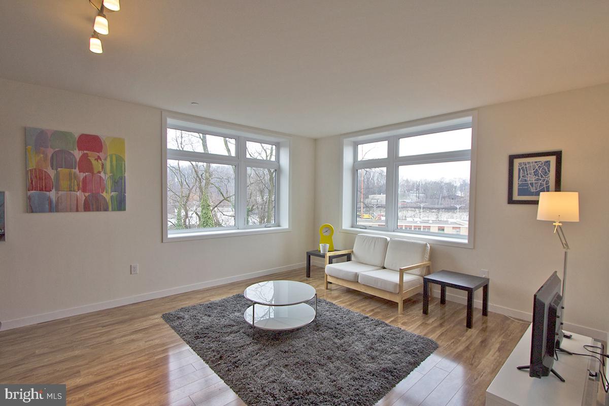 52547 Armstrong Street, Unit 410, Philadelphia, PA 19144 Compass