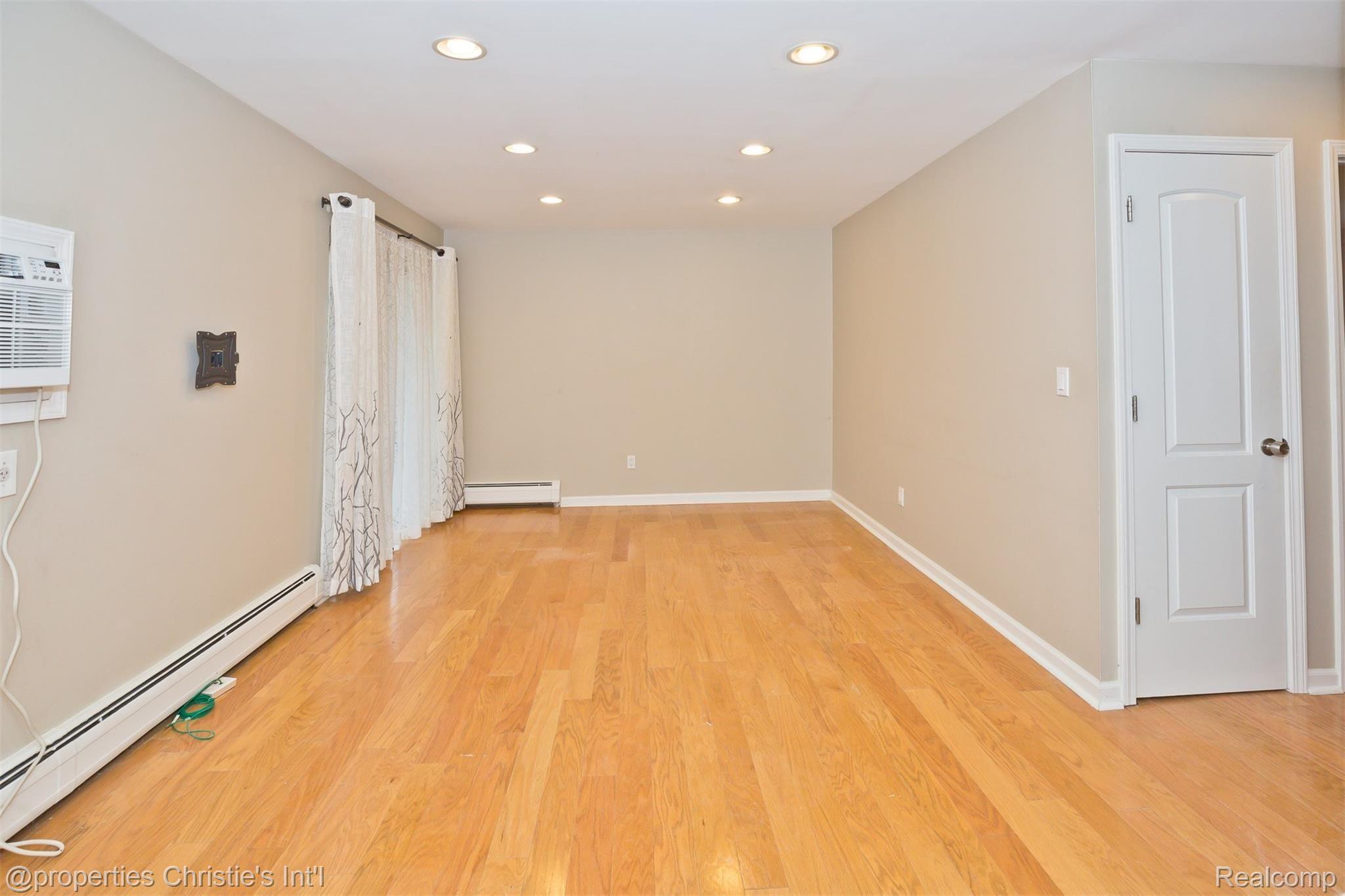 1707 East 14 Mile Road, Unit B Troy, MI 48083 - Photo 13 of 35 592A8087.jpg