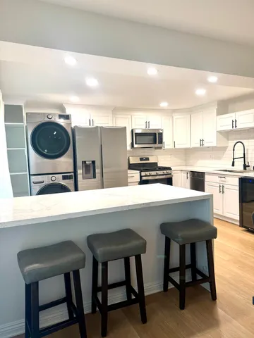 $372,000 | 2120 North Indian Canyon Drive, Unit D, Palm Springs, CA 92262